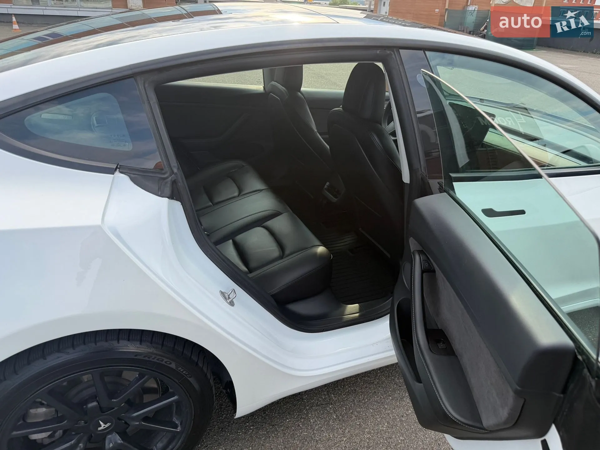 2022 Tesla Model 3 - мініатюра 19