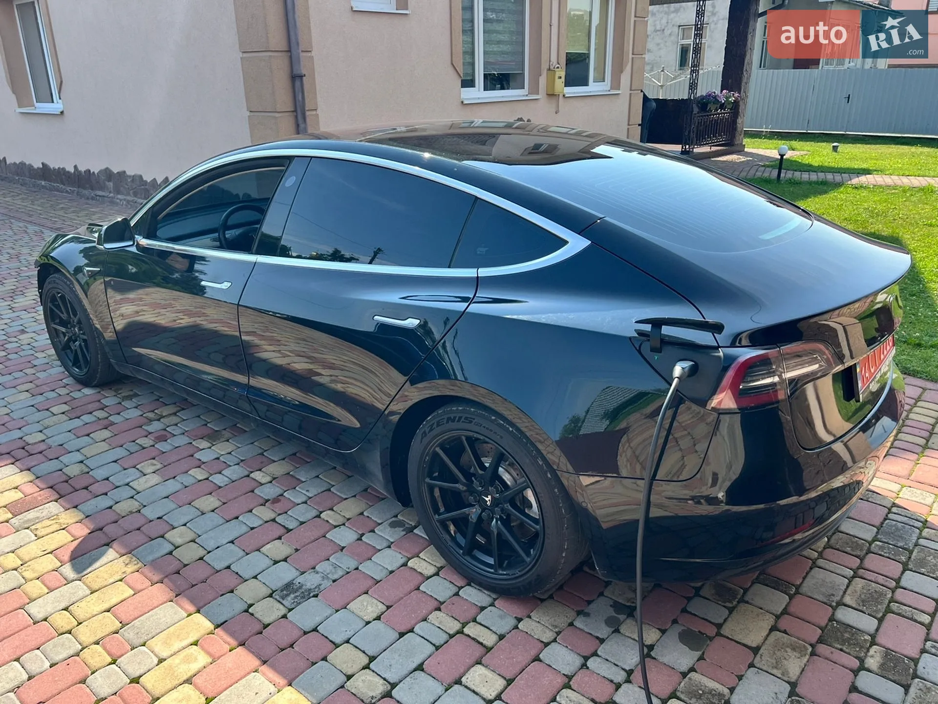 2018 Tesla Model 3 - мініатюра 3