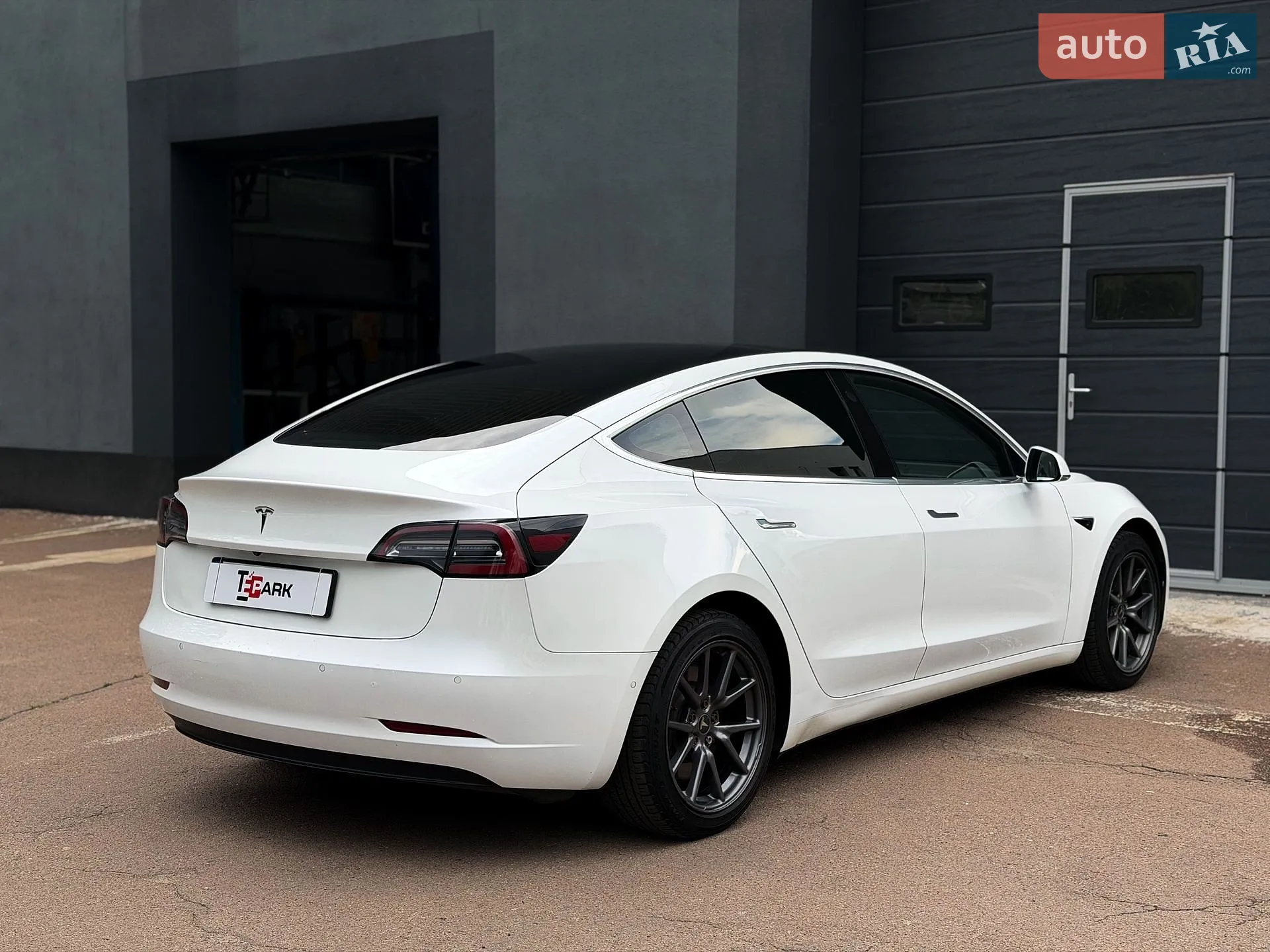 2019 Tesla Model 3 - мініатюра 10