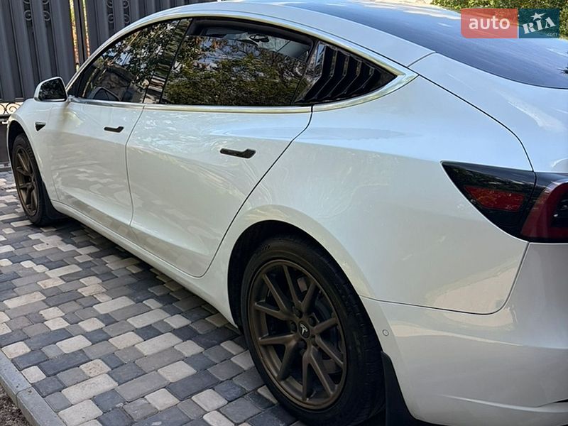 Седан Tesla Model 3 2020 в Кропивницькому фото 4 Седан Tesla Model 3 2020 в Кропивницькому