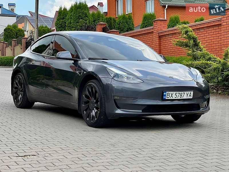 Седан Tesla Model 3 2021 в Хмельницком