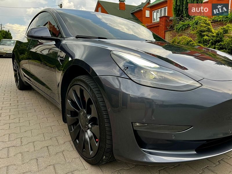 Седан Tesla Model 3 2021 в Хмельницком