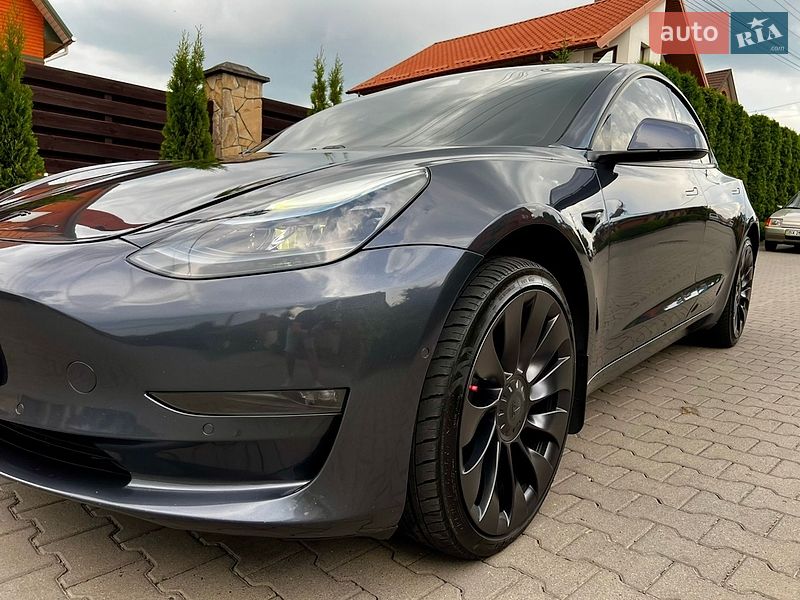 Седан Tesla Model 3 2021 в Хмельницком