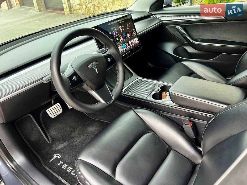 Седан Tesla Model 3 2021 в Хмельницком