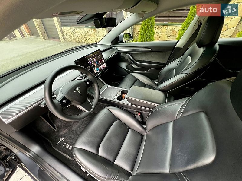 Седан Tesla Model 3 2021 в Хмельницком