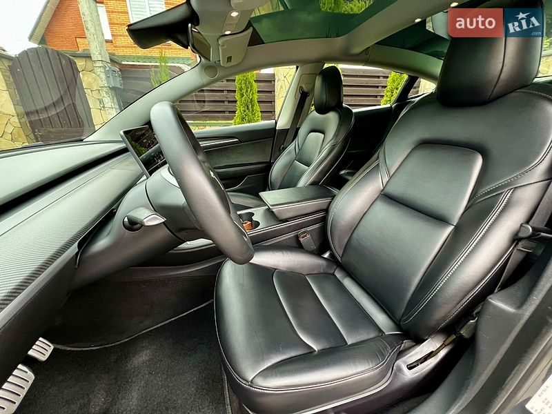 Седан Tesla Model 3 2021 в Хмельницком