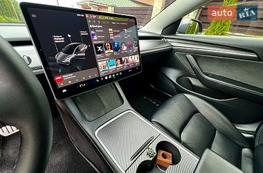 Седан Tesla Model 3 2021 в Хмельницком
