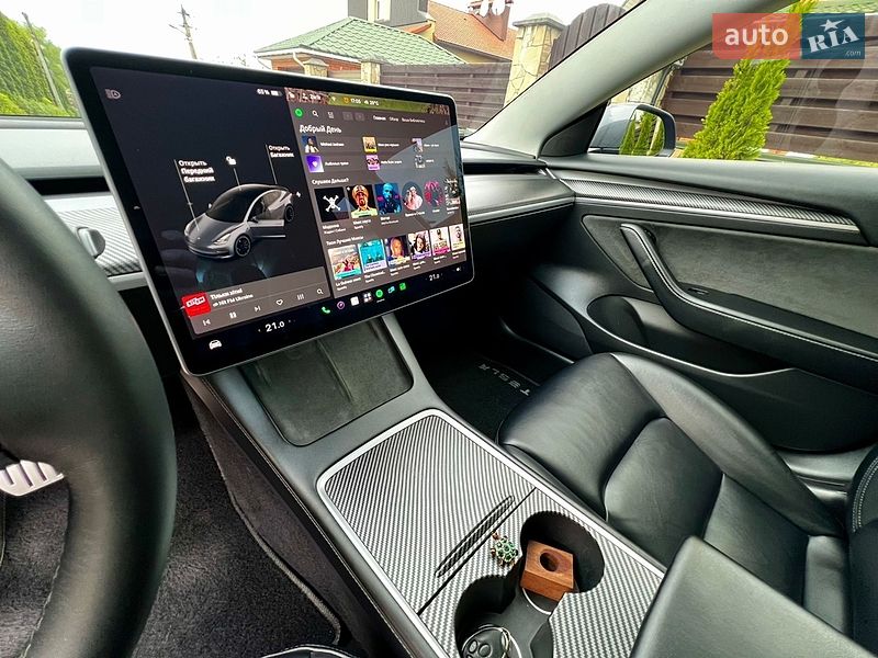 Седан Tesla Model 3 2021 в Хмельницком