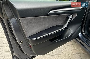 Седан Tesla Model 3 2021 в Хмельницком