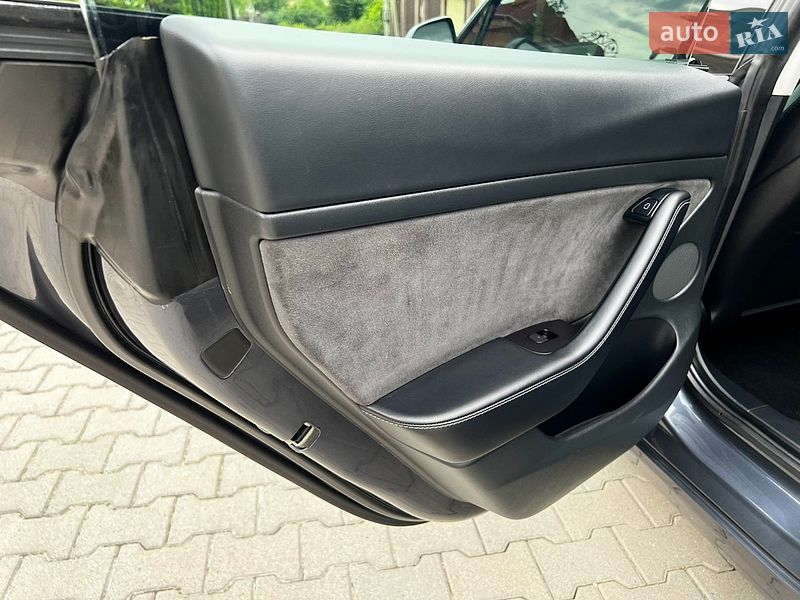 Седан Tesla Model 3 2021 в Хмельницком
