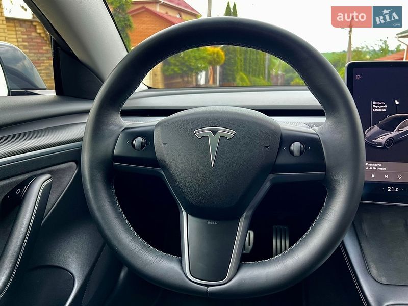 Седан Tesla Model 3 2021 в Хмельницком