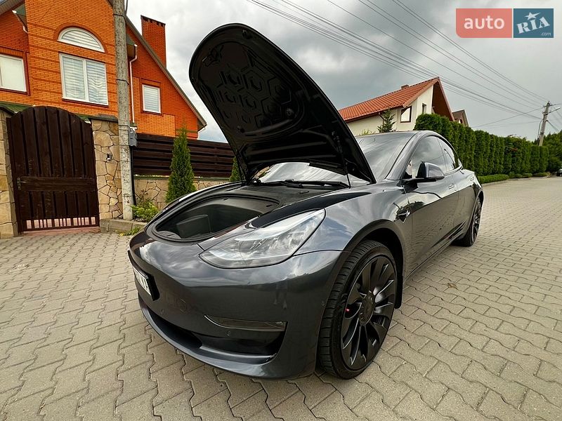 Седан Tesla Model 3 2021 в Хмельницком