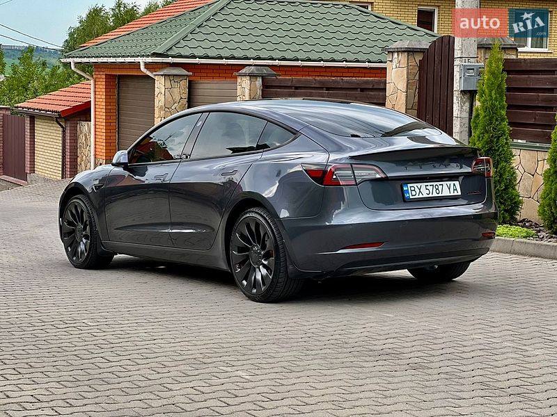 Седан Tesla Model 3 2021 в Хмельницком