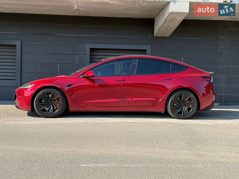 Седан Tesla Model 3 2024 в Киеве фото 5 Седан Tesla Model 3 2024 в Киеве