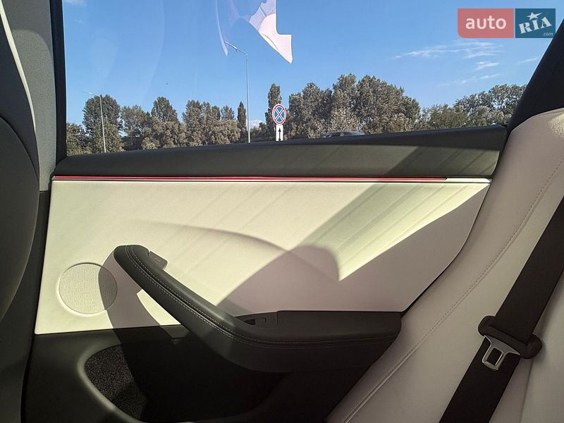 Седан Tesla Model 3 2024 в Киеве фото 9 Седан Tesla Model 3 2024 в Киеве