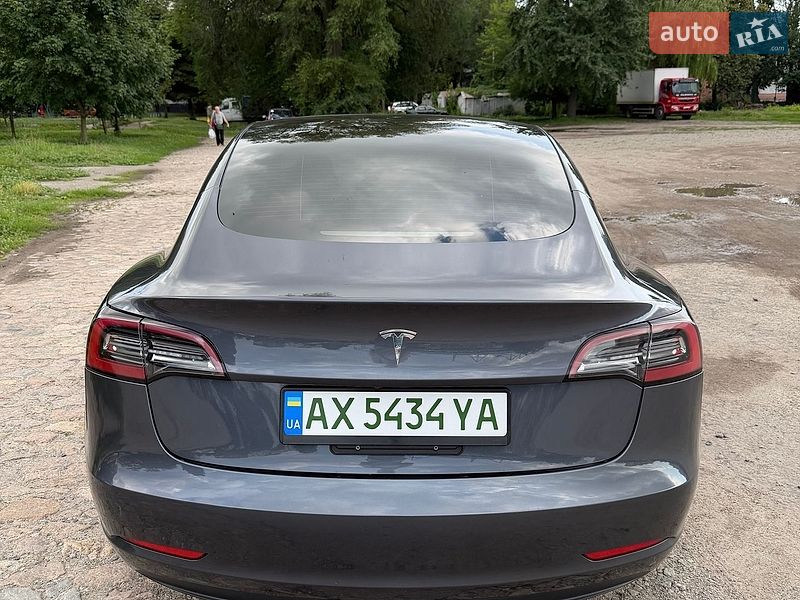 Седан Tesla Model 3 2022 в Харкові