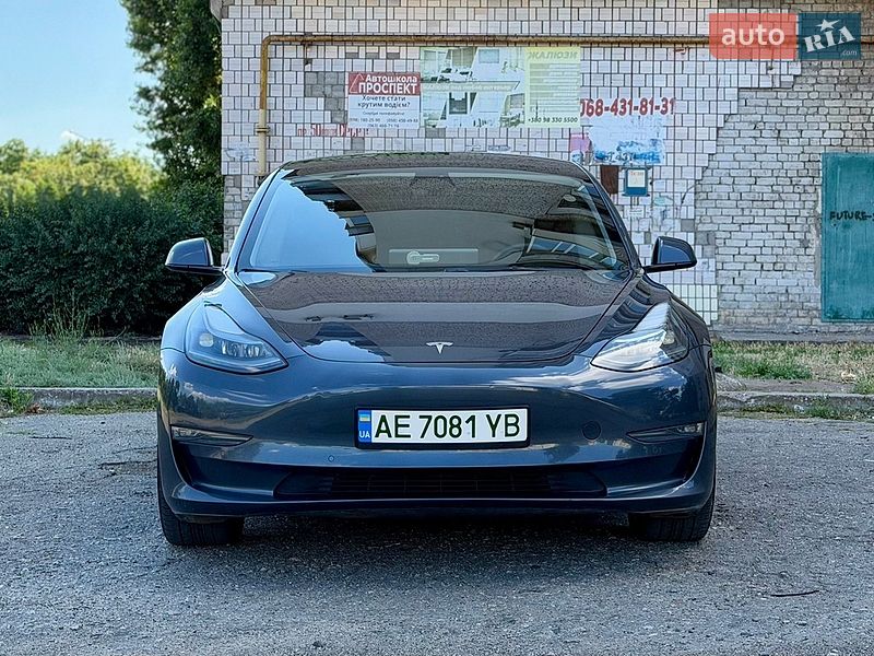 Седан Tesla Model 3 2022 в Кам'янському фото 10 Седан Tesla Model 3 2022 в Кам'янському