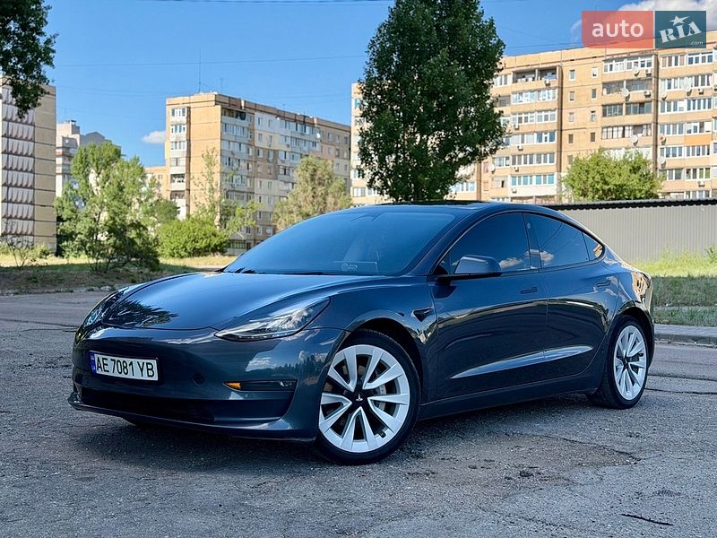 Седан Tesla Model 3 2022 в Кам'янському фото Седан Tesla Model 3 2022 в Кам'янському