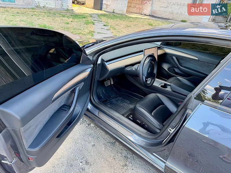 Седан Tesla Model 3 2022 в Кам'янському фото 16 Седан Tesla Model 3 2022 в Кам'янському