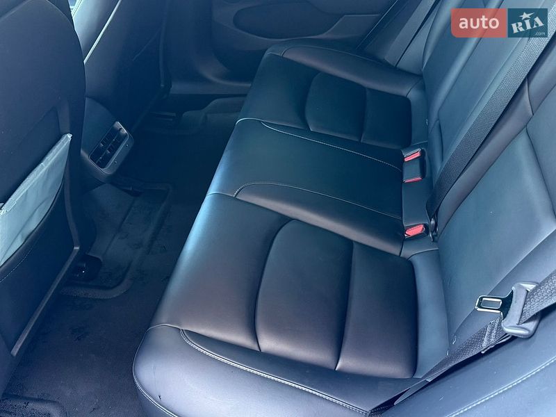 Седан Tesla Model 3 2022 в Вінниці