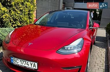 Седан Tesla Model 3 2019 в Львове Седан Tesla Model 3 2019 в Львове