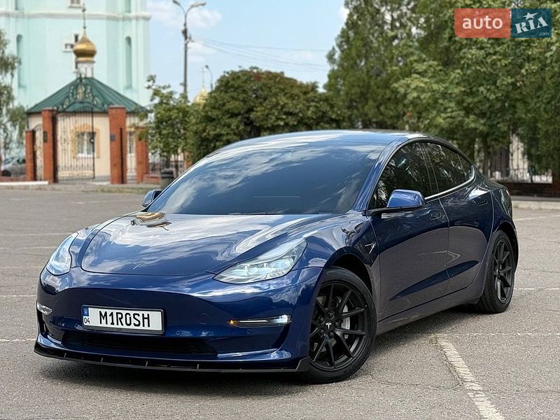 Tesla Model 3 2021
