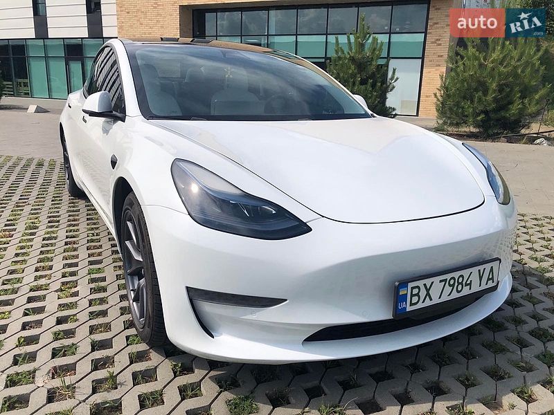 Tesla Model 3 2021