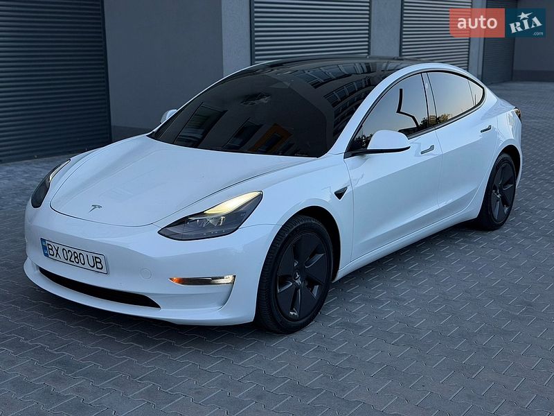 Tesla Model 3 2022