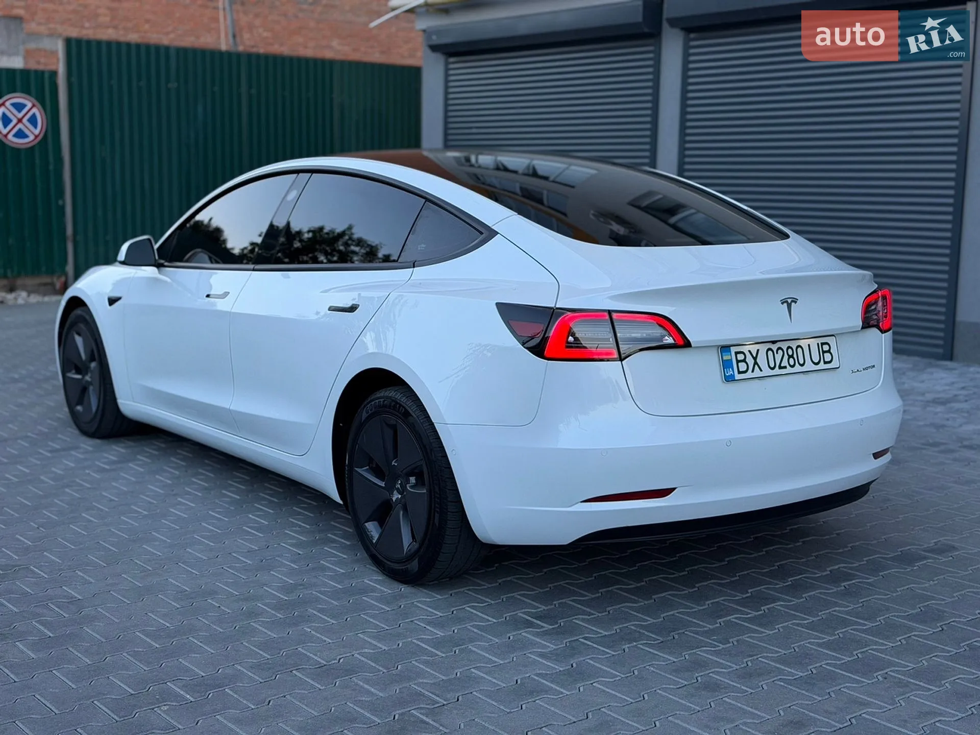 2022 Tesla Model 3 - мініатюра 3