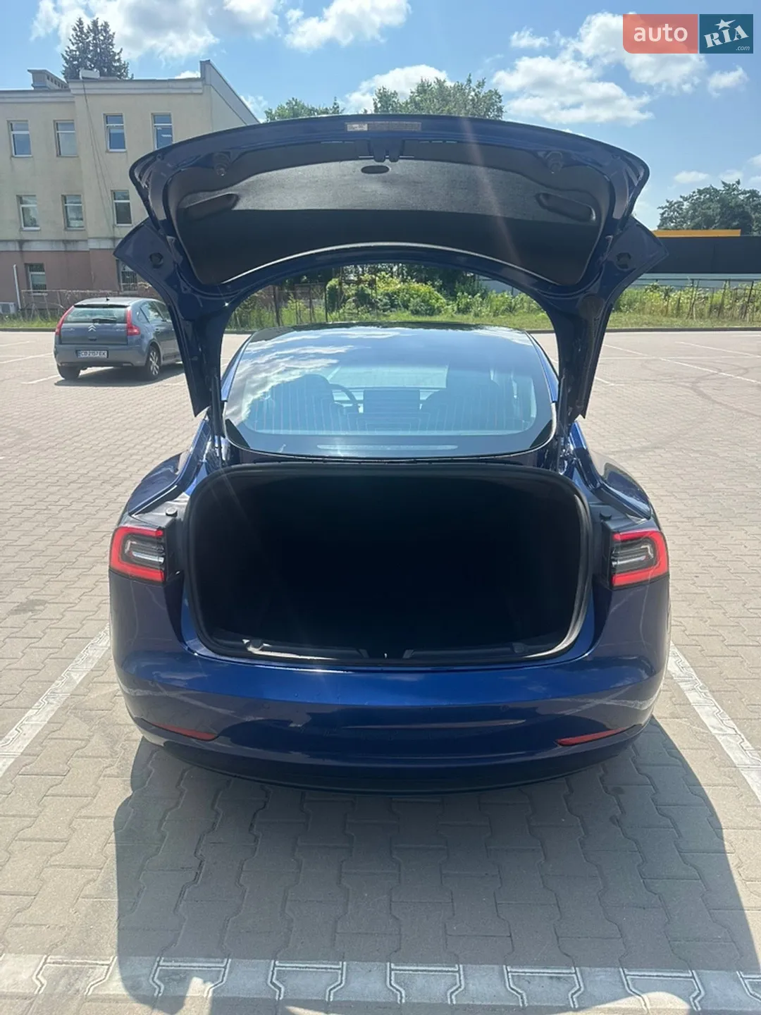 2020 Tesla Model 3 - мініатюра 8