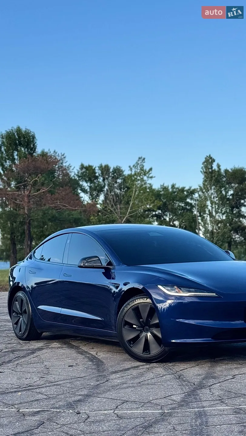 2025 Tesla Model 3 - мініатюра 4