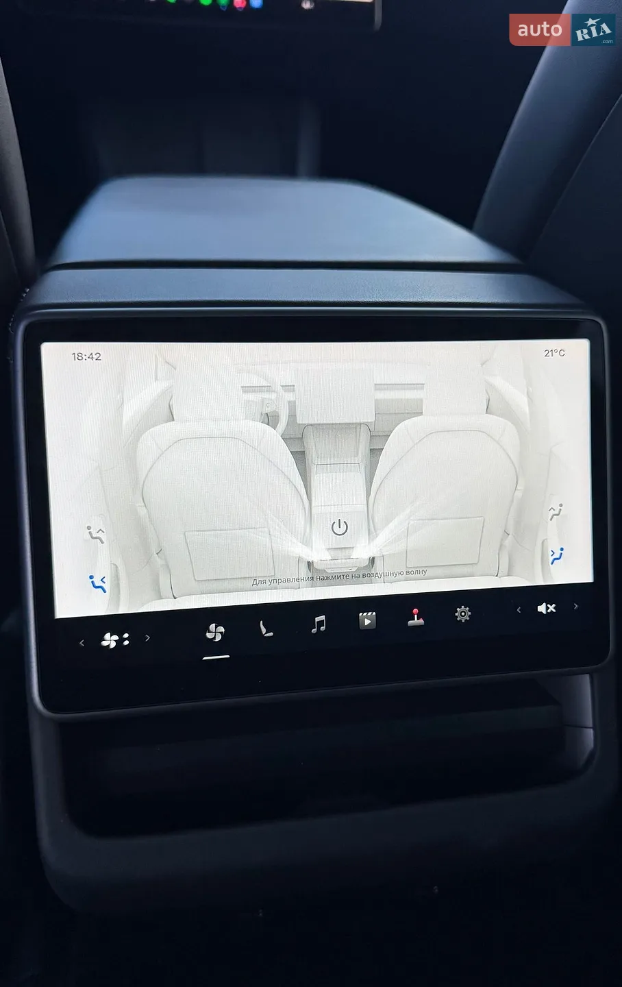 2025 Tesla Model 3 - мініатюра 32