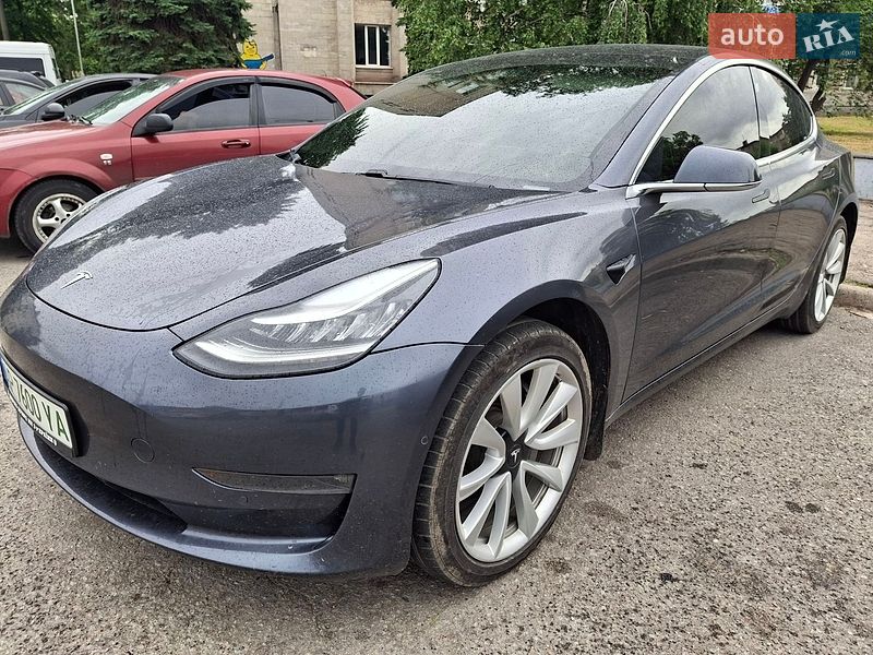 Седан Tesla Model 3 2018 в Вознесенську