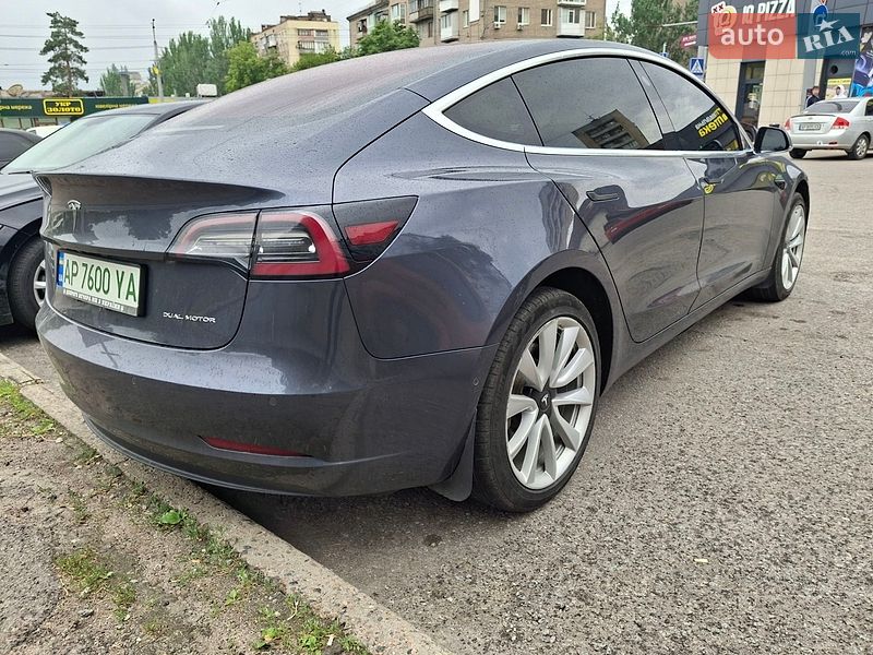 Седан Tesla Model 3 2018 в Вознесенську