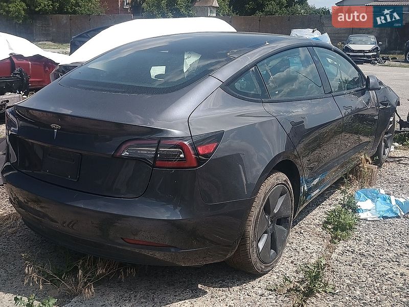 Tesla Model 3 2023