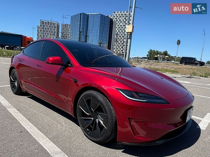 Седан Tesla Model 3 2024 в Киеве