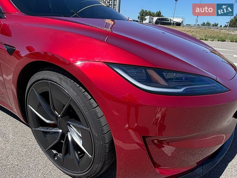 Седан Tesla Model 3 2024 в Киеве