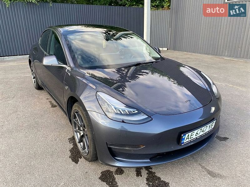 Седан Tesla Model 3 2019 в Днепре