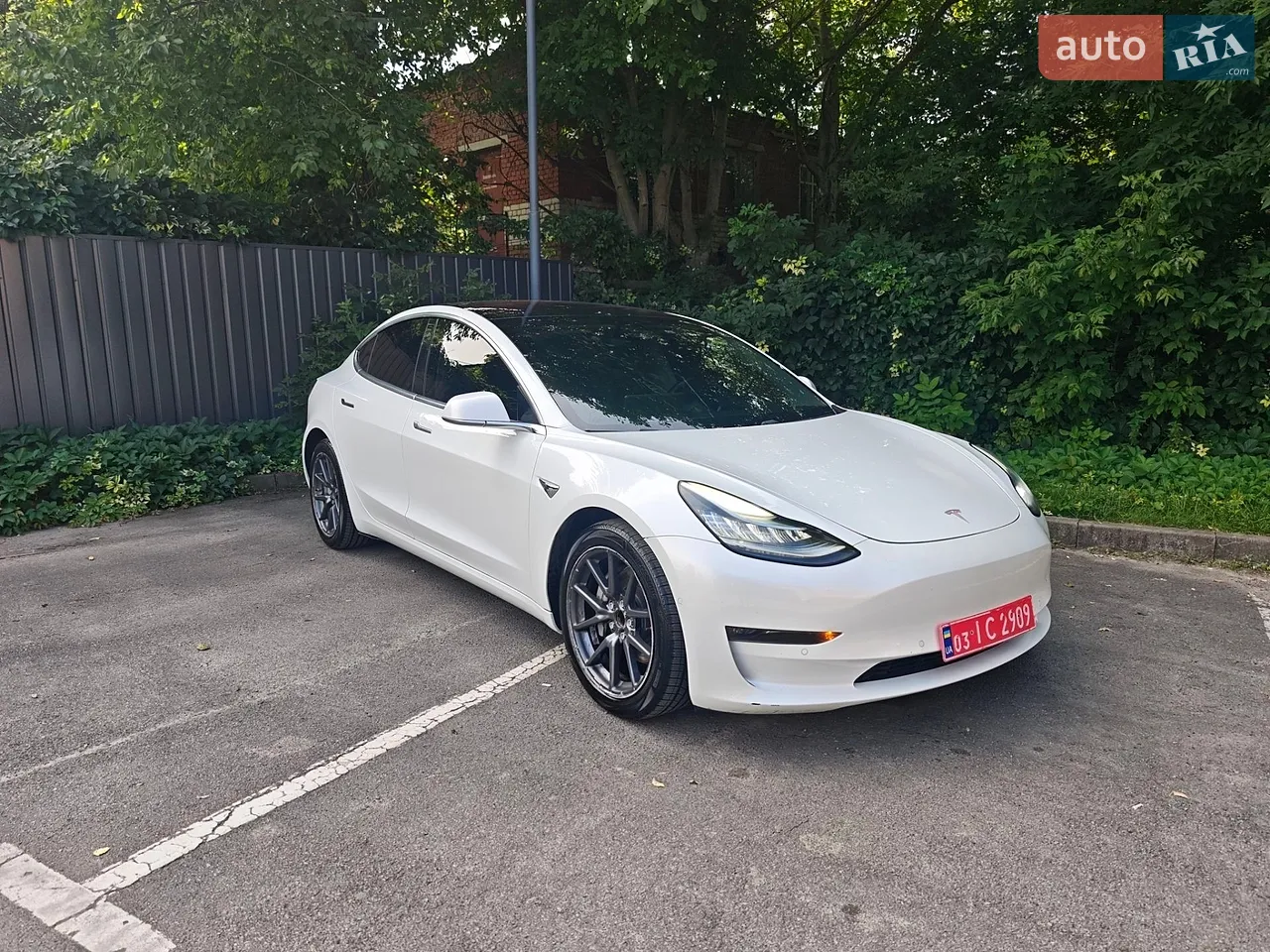 2021 Tesla Model Y - мініатюра 19