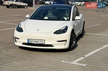 Седан Tesla Model 3 2022 в Києві