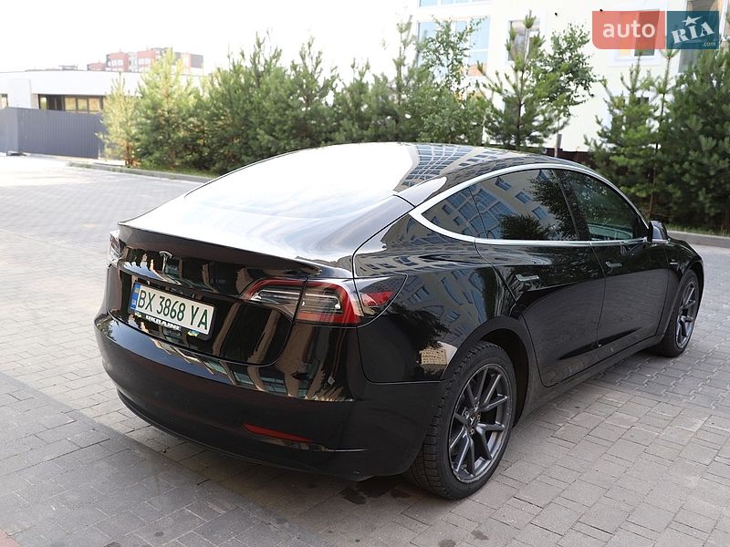 Седан Tesla Model 3 2018 в Хмельницком