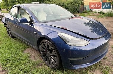 Седан Tesla Model 3 2023 в Кропивницком