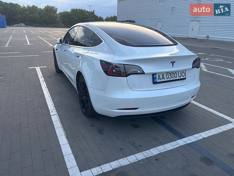 Седан Tesla Model 3 2020 в Борисполе