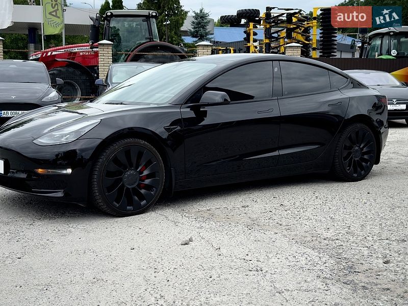 Седан Tesla Model 3 2022 в Вінниці