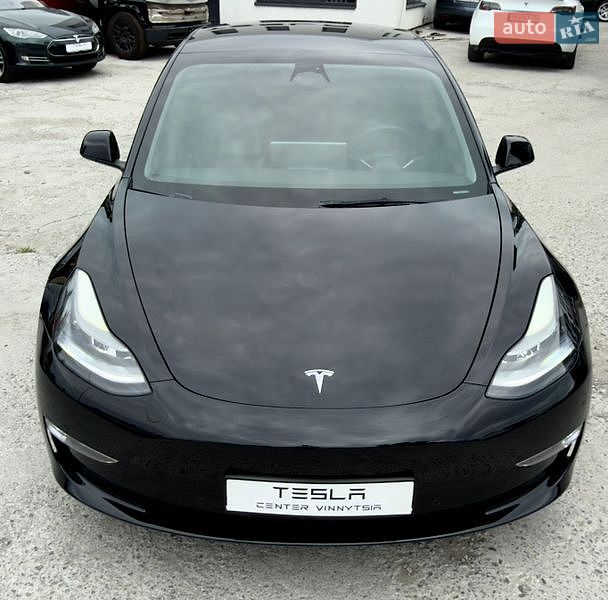 Седан Tesla Model 3 2022 в Вінниці