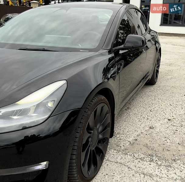 Седан Tesla Model 3 2022 в Вінниці