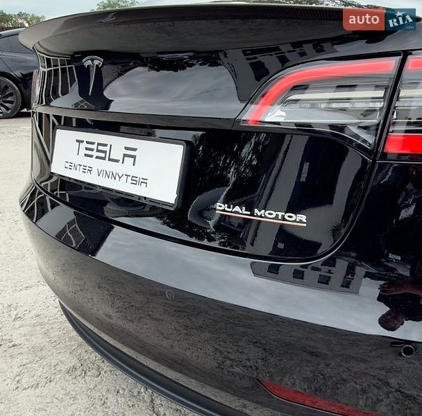 Седан Tesla Model 3 2022 в Вінниці