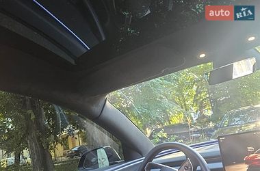 Седан Tesla Model 3 2024 в Днепре