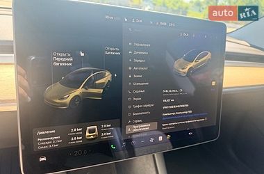 Седан Tesla Model 3 2020 в Киеве