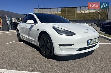Седан Tesla Model 3 2020 в Киеве